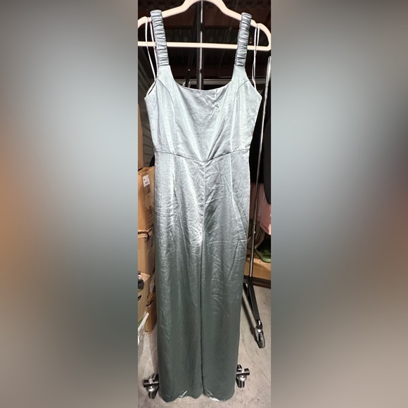 Elliatt | Janzen Satin Jumpsuit - Picture 3 of 7